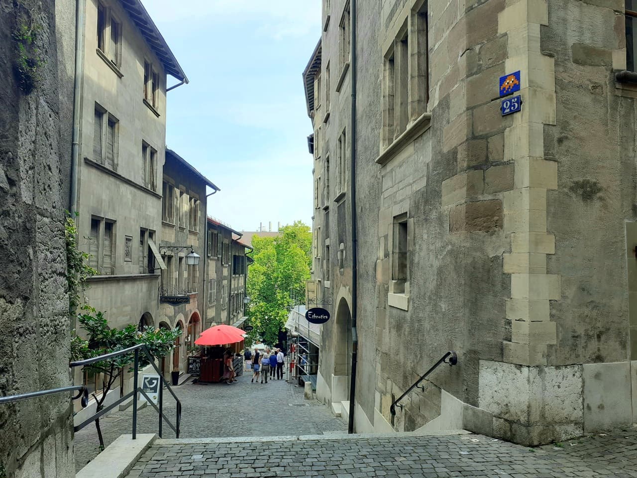 Space Invader GNV_15 — Geneva